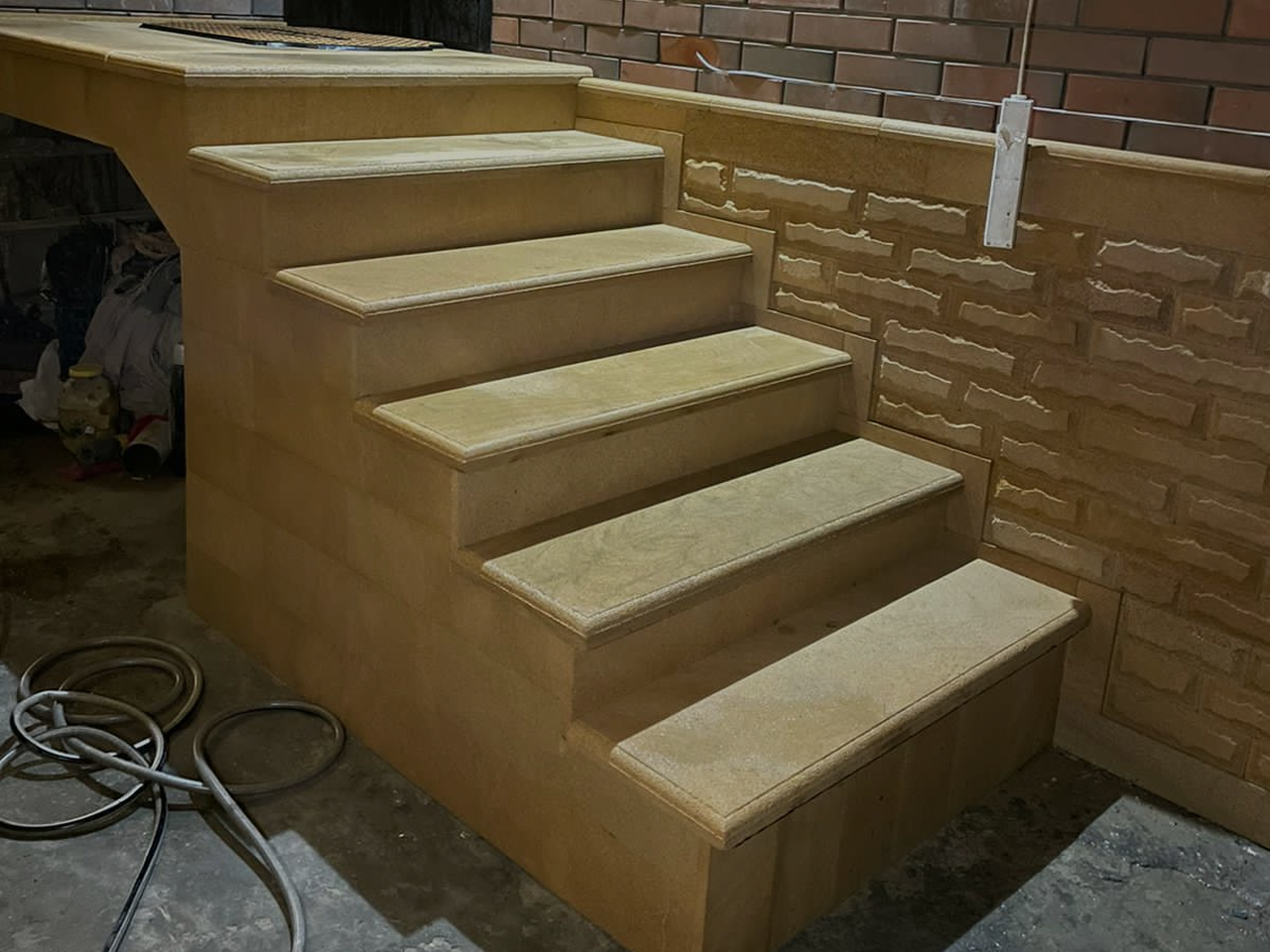Ступени из камня